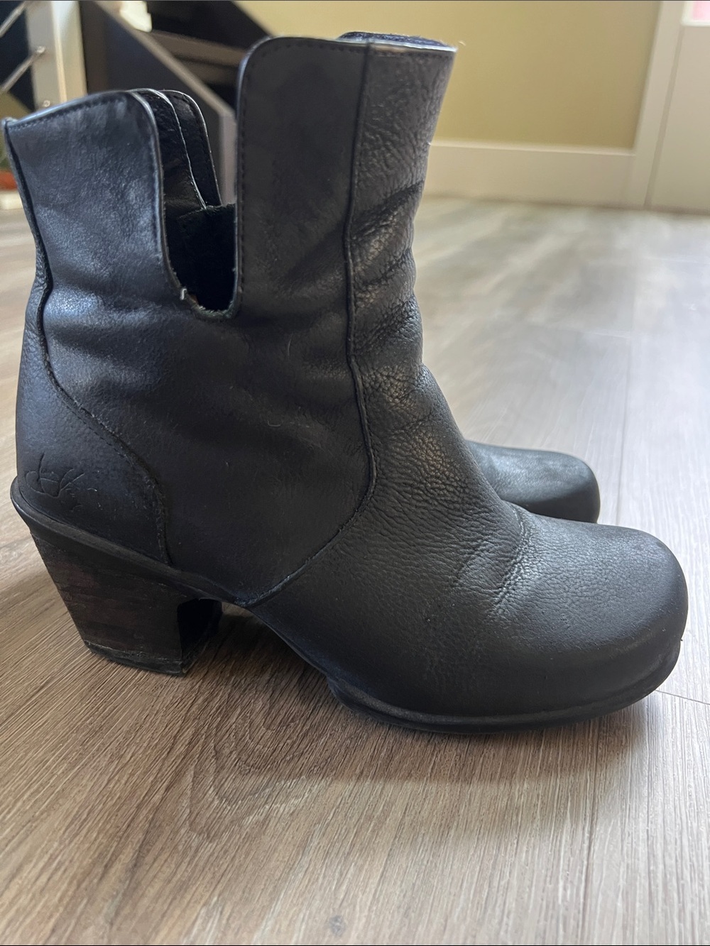 John Fluevog Hopefuls Rosy Buffed Toe Leather Boots